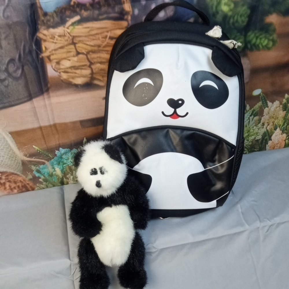 🛝 Kids Panda Insulated Backpack with Plush Toy